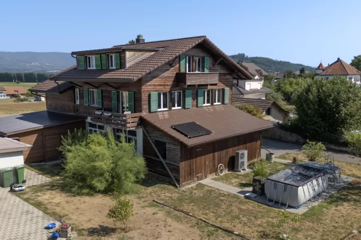 Grosszügiges, charaktervolles Einfamilienhaus mit Werkstatt und vielseitigem Nutzungspotenzial