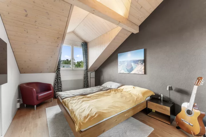 Ihr neues Zuhause an zentraler Lage: 4½-Zimmer Maisonette-Eigentumswohnung in Lyss – Bild 2