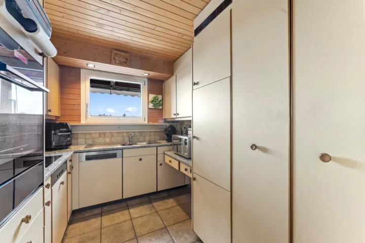 Grosszügiges Wohnen auf zwei Etagen – 5.5 Zimmer in Steffisburg – Bild 3